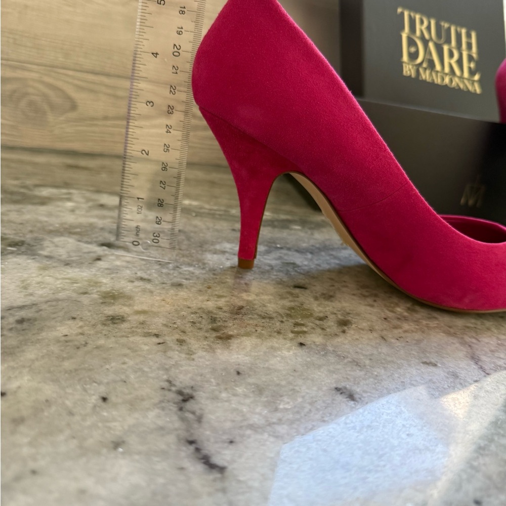 Women’s Pointed-Toe Suede Pumps in Hot Pink - Picture 8 of 8